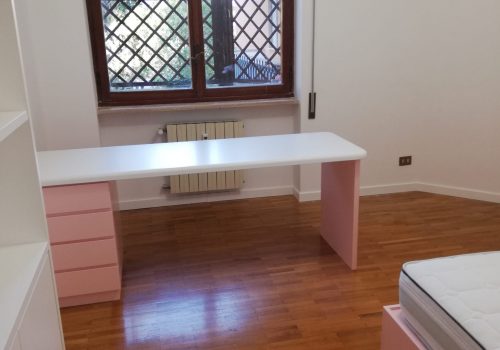 Camera per bambina laccata bianco e rosa opaco